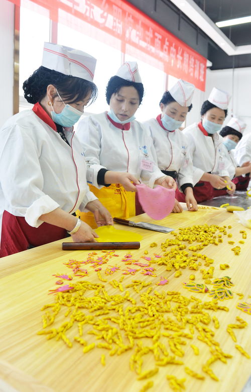 甘肃东乡 劳动技能培训为脱贫插上绘画的翅膀